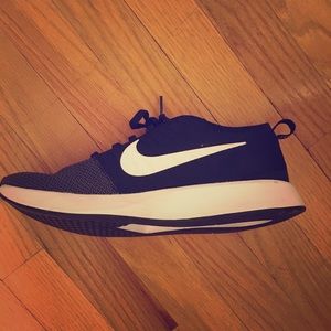 Nike sneakers size 9